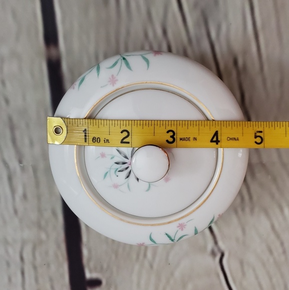 Vintage Sugar bowl with lid made in Japan - Picture 6 of 7